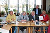 Besprechung vor der Wahl..JPG