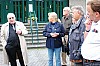 Dr. Grubel (l.) gab viele Informationen.JPG
