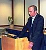 Vorsitzender -V- Fabian Lenzen bei seinem Vortrag.jpg