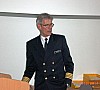 Kpt zS Karsch traegt vor.JPG
