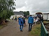 Aufbruch mit vielen interessanten Eindrücken von Landschaft und Straußenvoegeln.JPG