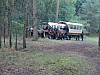 Unsere Kremser bei der Rast in der Loewenberger Landschaft.JPG